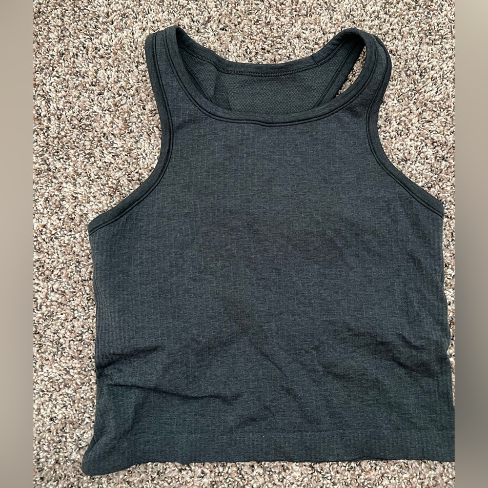 Lululemon Tank Size 6 - Picture 2 of 6